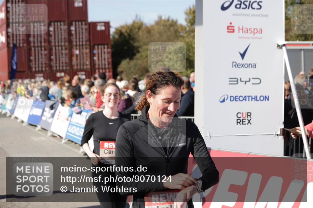 03.10.2025 - Köhlbrandbrückenlauf Jannik Wohlers http://msf.ph/oto/9070124 03.10.2025 13:14:18 Ziel 4313, 4437, 4569, 4641, 4728, 4776, 4809, 4888, 5282, 6012, 6327, 6418, 6512, 6735 meine-sportfotos.de