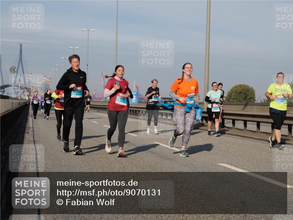 03.10.2025 - Köhlbrandbrückenlauf Fabian Wolf http://msf.ph/oto/9070131 03.10.2025 10:12:23 Position 3 2511, 2465 meine-sportfotos.de
