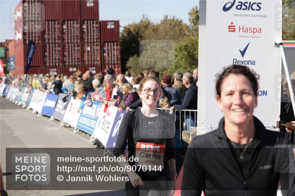 03.10.2025 - Köhlbrandbrückenlauf Jannik Wohlers http://msf.ph/oto/9070144 03.10.2025 13:14:19 Ziel 4313, 4426, 4437, 4569, 4641, 4728, 4776, 4809, 4888, 5282, 6012, 6327, 6418, 6512, 6735 meine-sportfotos.de