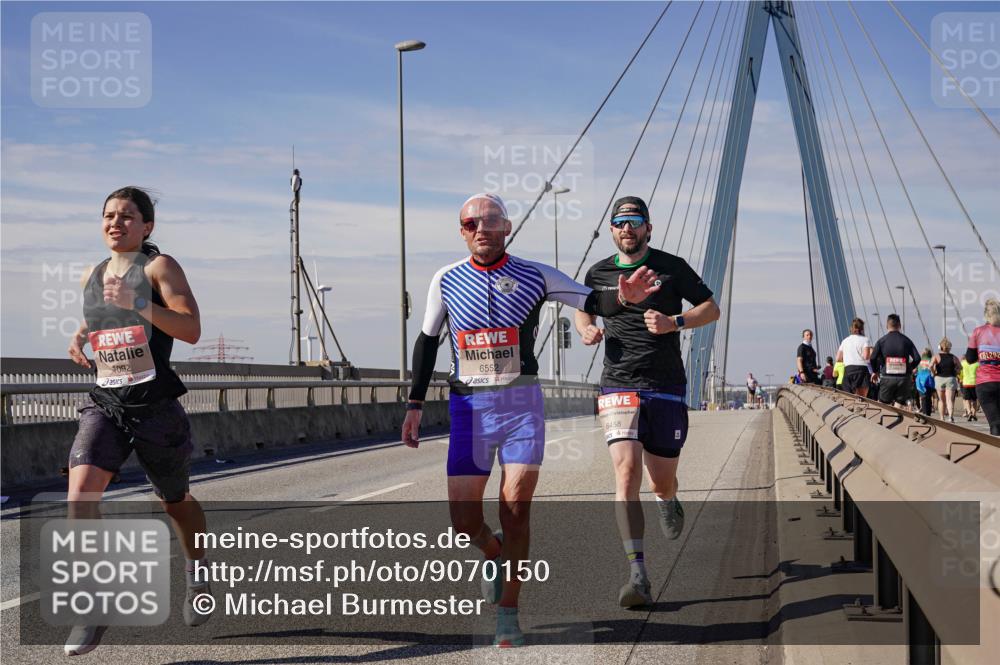 03.10.2025 - Köhlbrandbrückenlauf Michael Burmester http://msf.ph/oto/9070150 03.10.2025 12:33:23 Position 2 4092, 6552, 6458, 292 meine-sportfotos.de