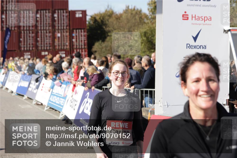 03.10.2025 - Köhlbrandbrückenlauf Jannik Wohlers http://msf.ph/oto/9070152 03.10.2025 13:14:19 Ziel 4313, 4426, 4437, 4569, 4641, 4728, 4776, 4809, 4888, 5282, 6012, 6327, 6418, 6512, 6735 meine-sportfotos.de