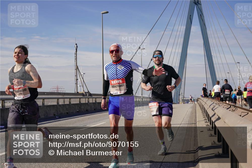 03.10.2025 - Köhlbrandbrückenlauf Michael Burmester http://msf.ph/oto/9070155 03.10.2025 12:33:23 Position 2 092, 6552, 6458, 81292 meine-sportfotos.de