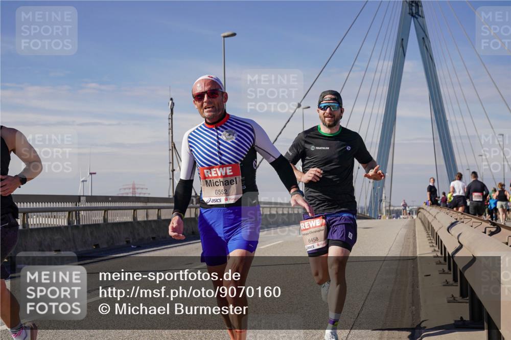 03.10.2025 - Köhlbrandbrückenlauf Michael Burmester http://msf.ph/oto/9070160 03.10.2025 12:33:23 Position 2 6552, 96, 6458 meine-sportfotos.de