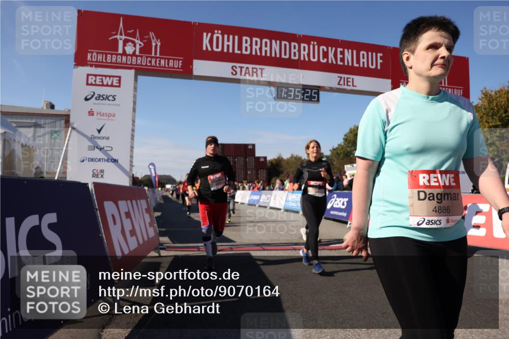 03.10.2025 - Köhlbrandbrückenlauf Lena Gebhardt http://msf.ph/oto/9070164 03.10.2025 13:35:26 Ziel 4434, 4440, 4886, 4949, 5140, 5279, 5356, 5412, 5548, 5575, 6204, 6205, 6283, 6358, 6411, 6547 meine-sportfotos.de