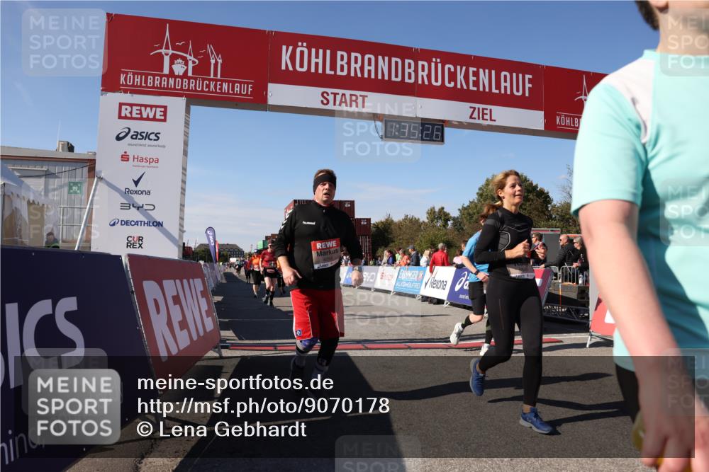 03.10.2025 - Köhlbrandbrückenlauf Lena Gebhardt http://msf.ph/oto/9070178 03.10.2025 13:35:26 Ziel 4434, 4440, 4886, 4949, 5140, 5279, 5356, 5412, 5548, 5575, 6204, 6205, 6283, 6358, 6411, 6547 meine-sportfotos.de
