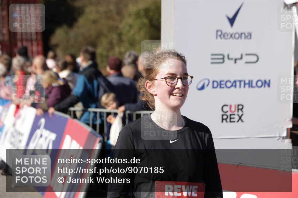 03.10.2025 - Köhlbrandbrückenlauf Jannik Wohlers http://msf.ph/oto/9070185 03.10.2025 13:14:20 Ziel 4426, 4437, 4569, 4641, 4728, 4776, 4809, 4888, 5282, 6012, 6327, 6418, 6512, 6735 meine-sportfotos.de