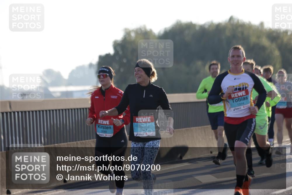 03.10.2025 - Köhlbrandbrückenlauf Jannik Wohlers http://msf.ph/oto/9070200 03.10.2025 09:17:26 Position 3 3189, 3811, 1314 meine-sportfotos.de