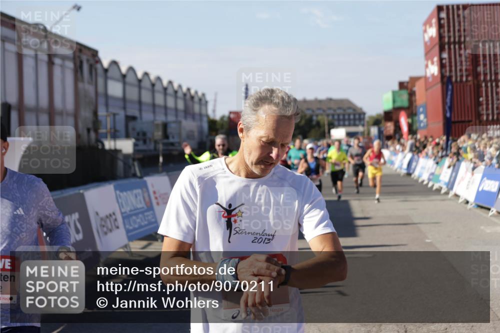 03.10.2025 - Köhlbrandbrückenlauf Jannik Wohlers http://msf.ph/oto/9070211 03.10.2025 13:14:21 Ziel 4426, 4437, 4569, 4641, 4728, 4776, 4809, 4888, 5132, 5282, 6012, 6327, 6418, 6512, 6735 meine-sportfotos.de