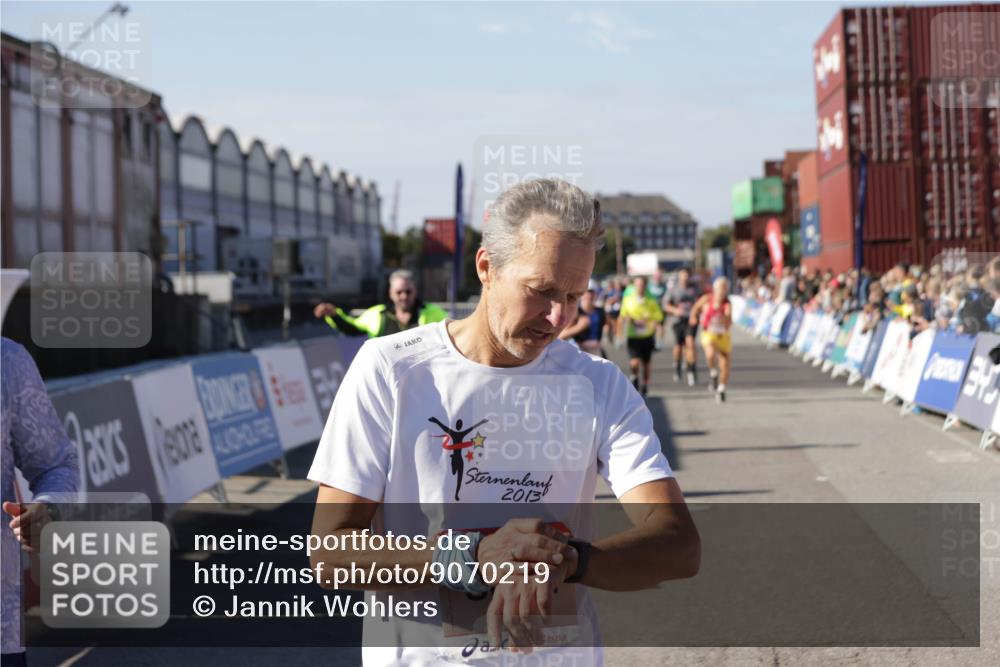 03.10.2025 - Köhlbrandbrückenlauf Jannik Wohlers http://msf.ph/oto/9070219 03.10.2025 13:14:21 Ziel 4426, 4437, 4569, 4641, 4728, 4776, 4809, 4888, 5132, 5282, 6012, 6327, 6418, 6512, 6735 meine-sportfotos.de
