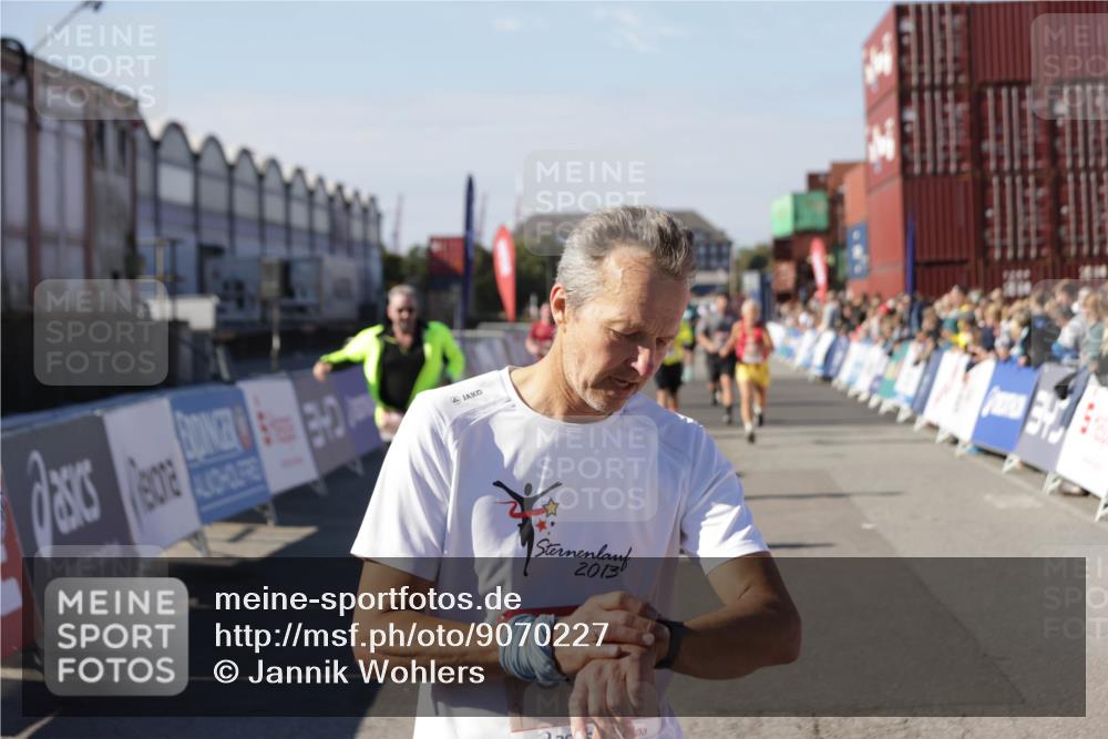 03.10.2025 - Köhlbrandbrückenlauf Jannik Wohlers http://msf.ph/oto/9070227 03.10.2025 13:14:21 Ziel 4426, 4437, 4569, 4641, 4728, 4776, 4809, 4888, 5132, 5282, 6012, 6327, 6418, 6512, 6735 meine-sportfotos.de