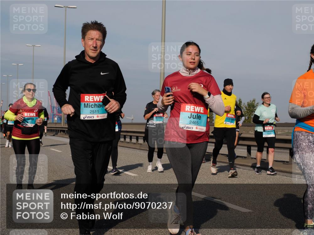 03.10.2025 - Köhlbrandbrückenlauf Fabian Wolf http://msf.ph/oto/9070237 03.10.2025 10:12:26 Position 3 170, 2511, 749, 2465, 2924 meine-sportfotos.de