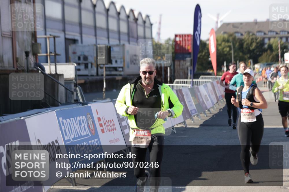 03.10.2025 - Köhlbrandbrückenlauf Jannik Wohlers http://msf.ph/oto/9070246 03.10.2025 13:14:22 Ziel 4426, 4437, 4569, 4641, 4728, 4776, 4809, 4888, 5132, 5282, 5902, 5903, 6012, 6327, 6418, 6512, 6735 meine-sportfotos.de