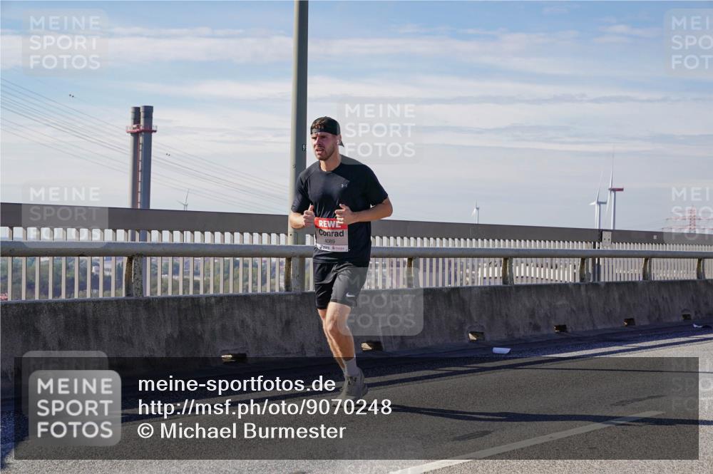 03.10.2025 - Köhlbrandbrückenlauf Michael Burmester http://msf.ph/oto/9070248 03.10.2025 12:33:46 Position 2 4089 meine-sportfotos.de