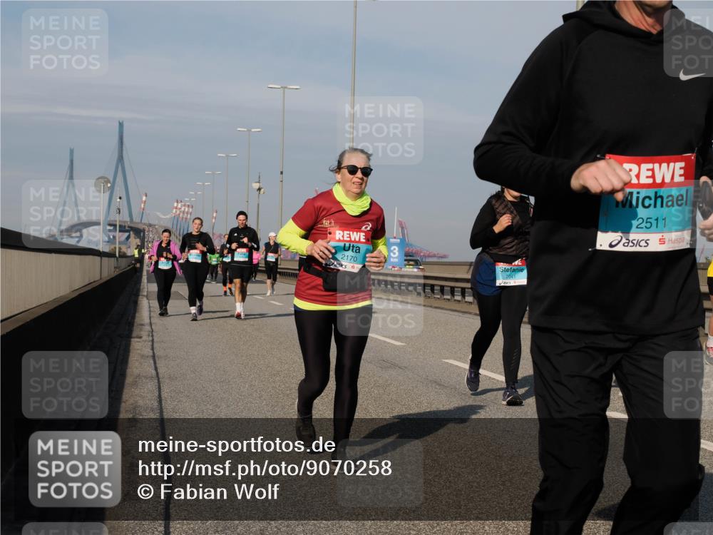 03.10.2025 - Köhlbrandbrückenlauf Fabian Wolf http://msf.ph/oto/9070258 03.10.2025 10:12:27 Position 3 2170, 3, 2041, 2511 meine-sportfotos.de