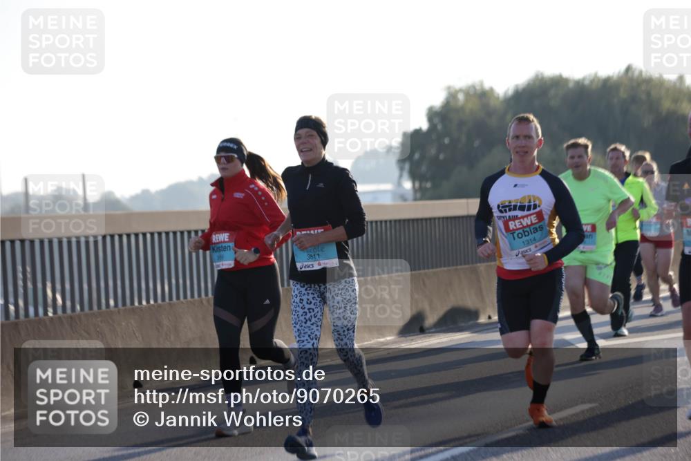 03.10.2025 - Köhlbrandbrückenlauf Jannik Wohlers http://msf.ph/oto/9070265 03.10.2025 09:17:27 Position 3 389, 3811, 1314 meine-sportfotos.de