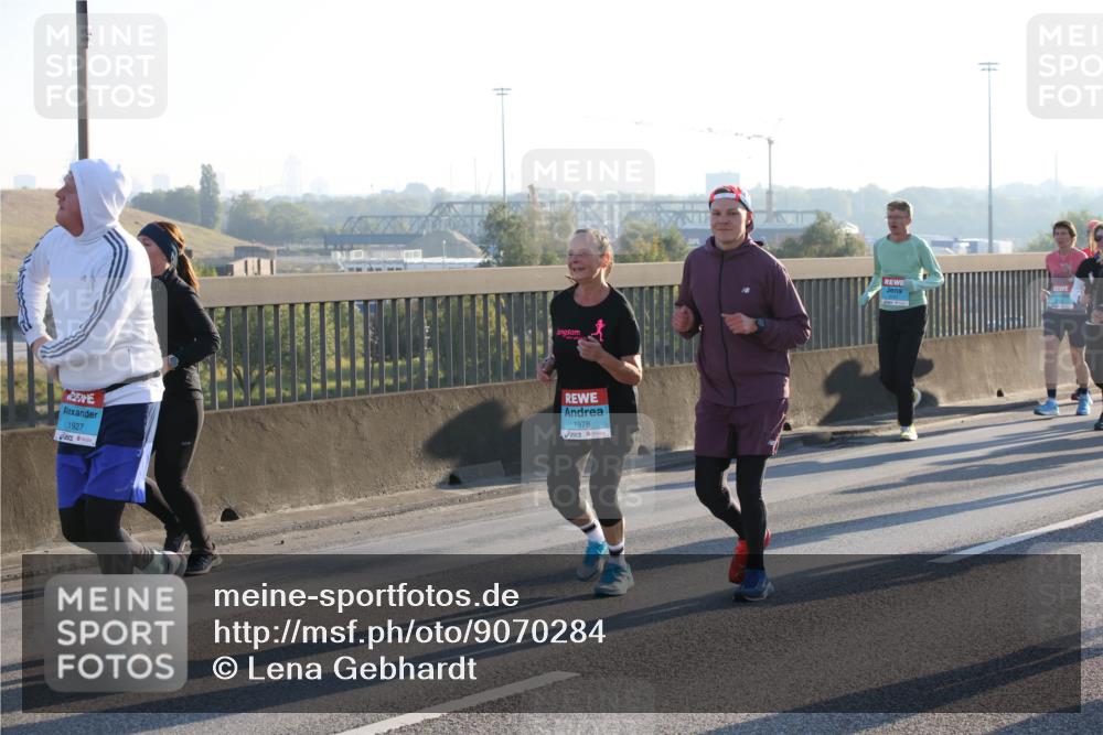 03.10.2025 - Köhlbrandbrückenlauf Lena Gebhardt http://msf.ph/oto/9070284 03.10.2025 09:24:21 Position 1 1927, 1978 meine-sportfotos.de