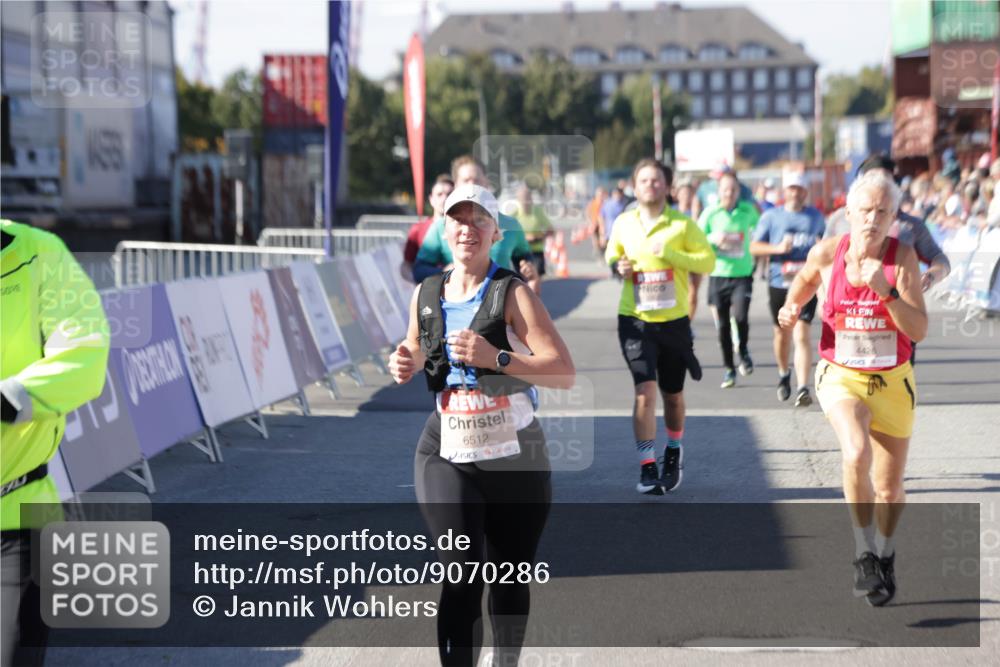 03.10.2025 - Köhlbrandbrückenlauf Jannik Wohlers http://msf.ph/oto/9070286 03.10.2025 13:14:24 Ziel 4400, 4426, 4437, 4569, 4641, 4776, 4888, 5132, 5282, 5805, 5902, 5903, 6012, 6327, 6418, 6512, 6735 meine-sportfotos.de