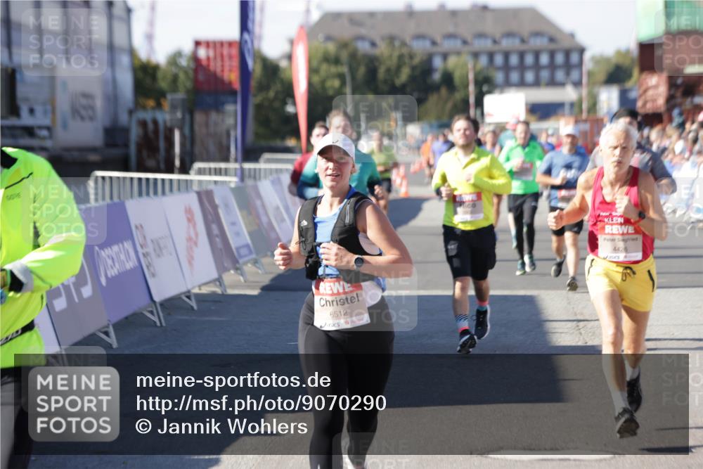 03.10.2025 - Köhlbrandbrückenlauf Jannik Wohlers http://msf.ph/oto/9070290 03.10.2025 13:14:24 Ziel 4400, 4426, 4437, 4569, 4641, 4776, 4888, 5132, 5282, 5805, 5902, 5903, 6012, 6327, 6418, 6512, 6735 meine-sportfotos.de