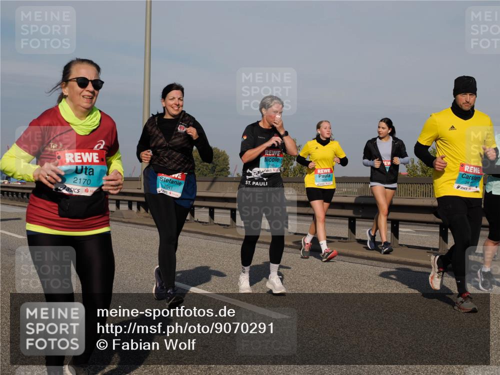03.10.2025 - Köhlbrandbrückenlauf Fabian Wolf http://msf.ph/oto/9070291 03.10.2025 10:12:28 Position 3 2170, 1749, 2041, 281 meine-sportfotos.de