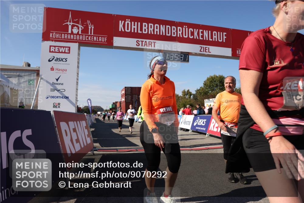 03.10.2025 - Köhlbrandbrückenlauf Lena Gebhardt http://msf.ph/oto/9070292 03.10.2025 13:35:32 Ziel 4434, 4440, 4949, 5140, 5356, 5517, 5539, 5548, 5575, 6283, 6358, 6411 meine-sportfotos.de