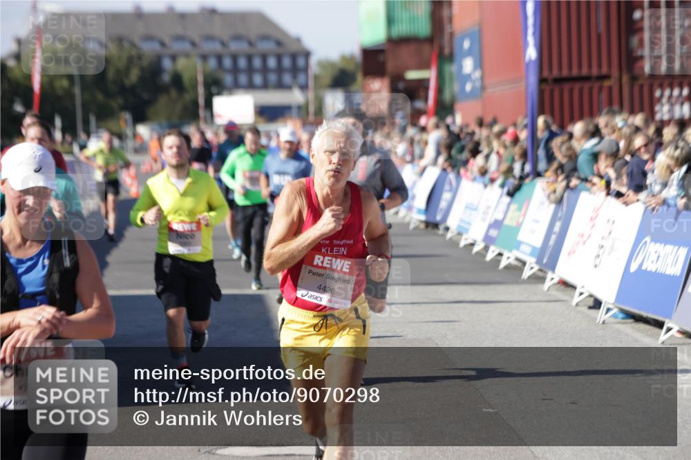 03.10.2025 - Köhlbrandbrückenlauf Jannik Wohlers http://msf.ph/oto/9070298 03.10.2025 13:14:25 Ziel 4400, 4426, 4437, 4569, 4776, 4888, 5132, 5282, 5782, 5805, 5902, 5903, 6012, 6327, 6418, 6512, 6735 meine-sportfotos.de