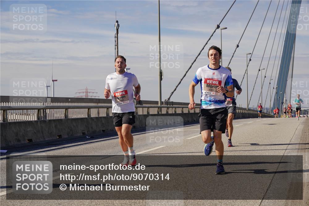 03.10.2025 - Köhlbrandbrückenlauf Michael Burmester http://msf.ph/oto/9070314 03.10.2025 12:34:09 Position 2 6085, 4301 meine-sportfotos.de