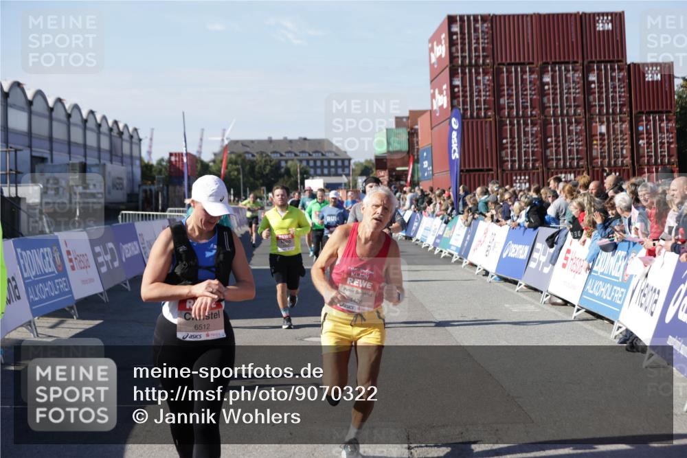 03.10.2025 - Köhlbrandbrückenlauf Jannik Wohlers http://msf.ph/oto/9070322 03.10.2025 13:14:25 Ziel 4400, 4426, 4437, 4569, 4776, 4888, 5132, 5282, 5782, 5805, 5902, 5903, 6012, 6327, 6418, 6512, 6735 meine-sportfotos.de