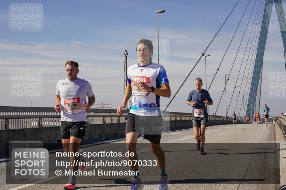 03.10.2025 - Köhlbrandbrückenlauf Michael Burmester http://msf.ph/oto/9070333 03.10.2025 12:34:10 Position 2 6085, 4301 meine-sportfotos.de