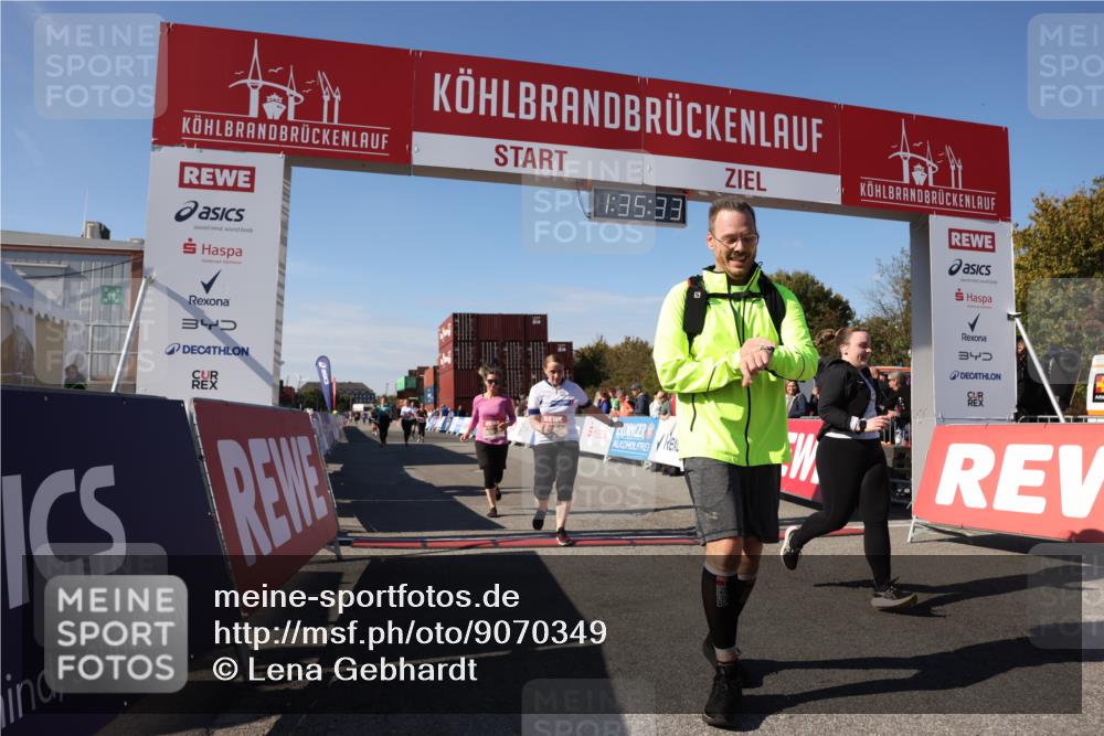 03.10.2025 - Köhlbrandbrückenlauf Lena Gebhardt http://msf.ph/oto/9070349 03.10.2025 13:35:34 Ziel 4434, 4440, 4949, 5140, 5356, 5517, 5539, 5548, 5575, 5680, 6283, 6358, 6396, 6411 meine-sportfotos.de