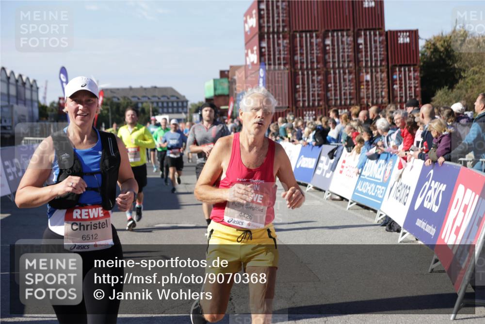03.10.2025 - Köhlbrandbrückenlauf Jannik Wohlers http://msf.ph/oto/9070368 03.10.2025 13:14:26 Ziel 4400, 4426, 4437, 4569, 4776, 4888, 5132, 5282, 5782, 5805, 5902, 5903, 6012, 6327, 6418, 6512 meine-sportfotos.de