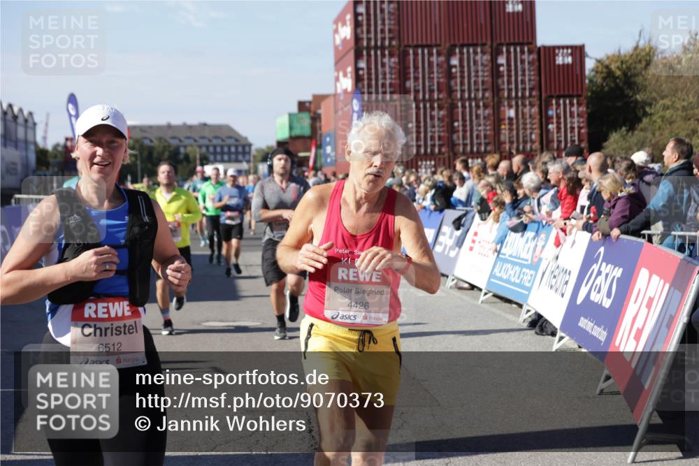 03.10.2025 - Köhlbrandbrückenlauf Jannik Wohlers http://msf.ph/oto/9070373 03.10.2025 13:14:26 Ziel 4400, 4426, 4437, 4569, 4776, 4888, 5132, 5282, 5782, 5805, 5902, 5903, 6012, 6327, 6418, 6512 meine-sportfotos.de