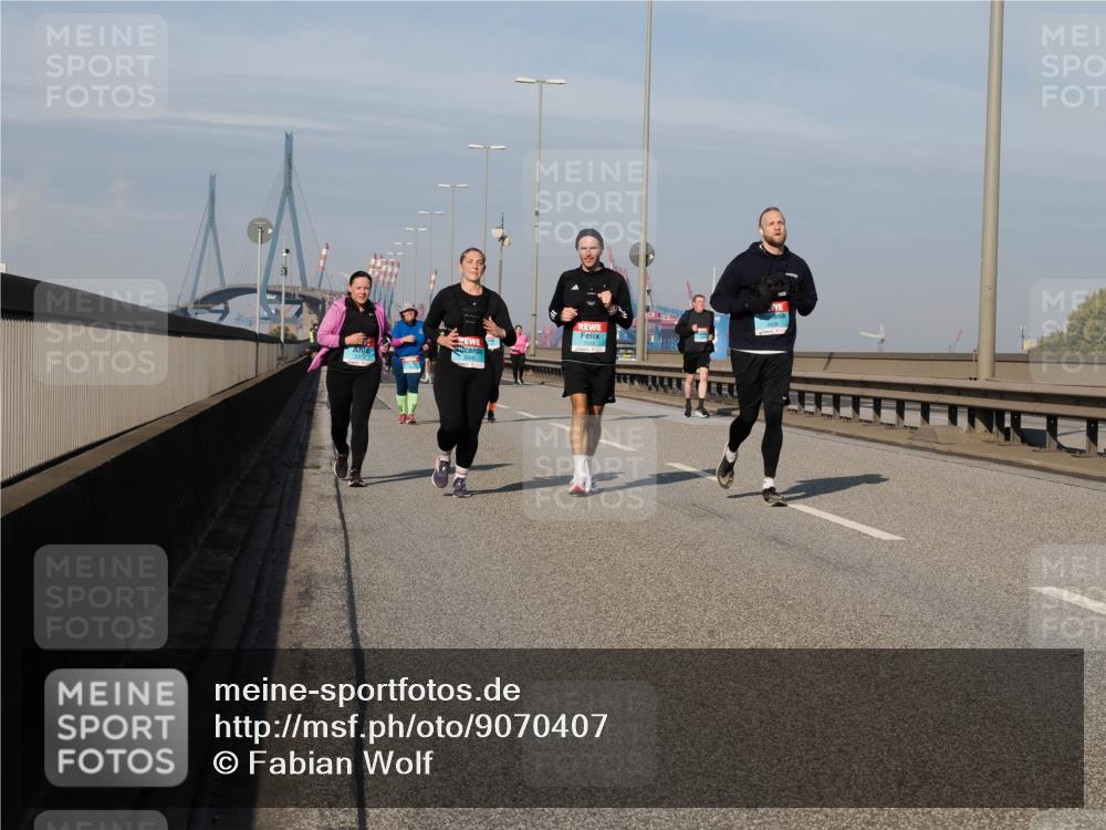 03.10.2025 - Köhlbrandbrückenlauf Fabian Wolf http://msf.ph/oto/9070407 03.10.2025 10:12:32 Position 3  meine-sportfotos.de