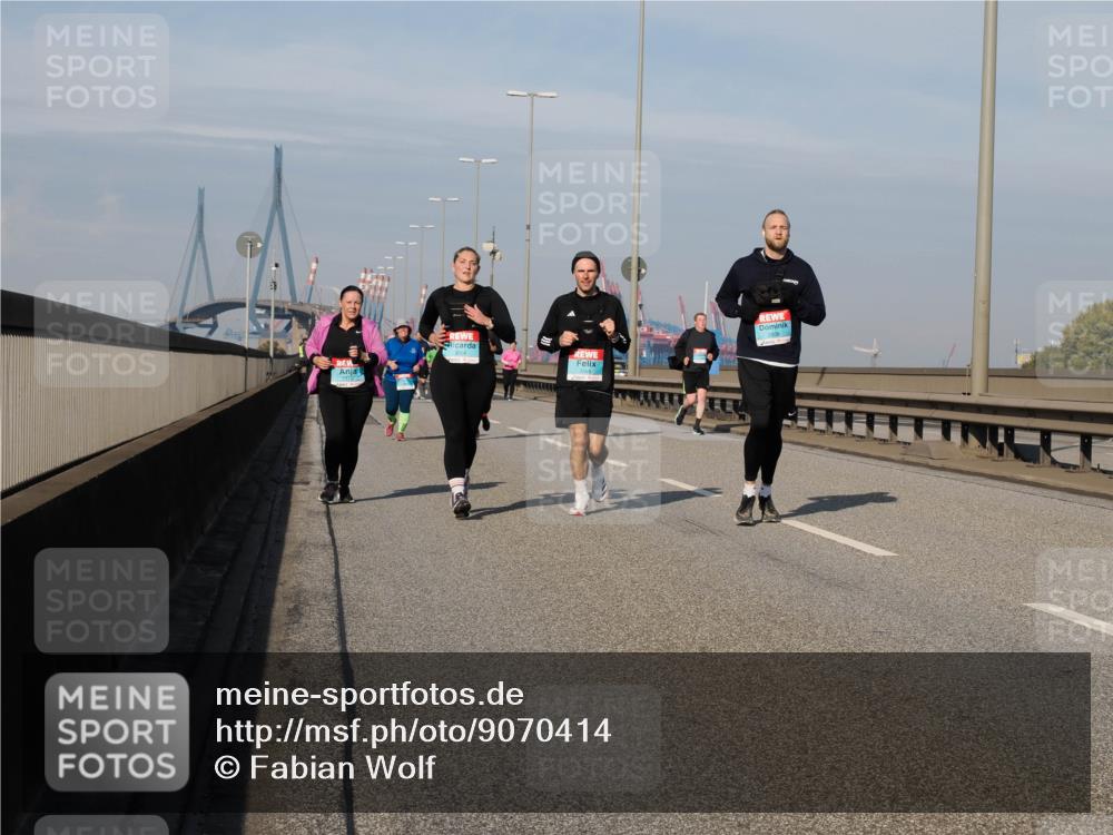 03.10.2025 - Köhlbrandbrückenlauf Fabian Wolf http://msf.ph/oto/9070414 03.10.2025 10:12:32 Position 3 2838 meine-sportfotos.de