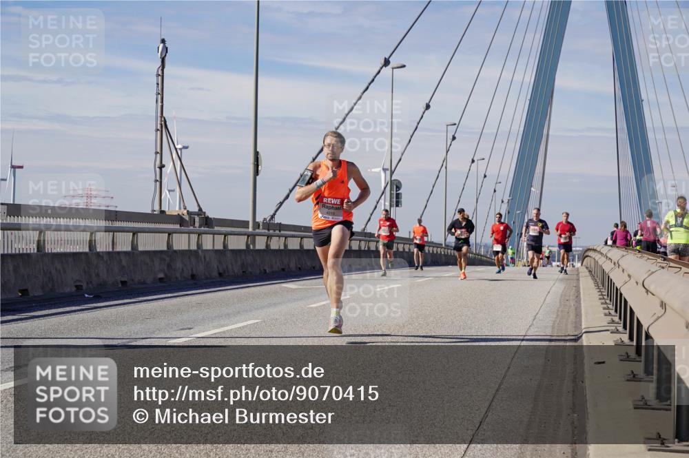 03.10.2025 - Köhlbrandbrückenlauf Michael Burmester http://msf.ph/oto/9070415 03.10.2025 12:34:27 Position 2 4019 meine-sportfotos.de