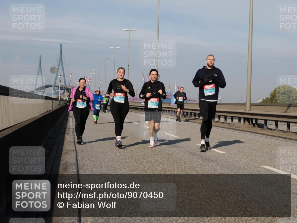 03.10.2025 - Köhlbrandbrückenlauf Fabian Wolf http://msf.ph/oto/9070450 03.10.2025 10:12:33 Position 3 3566, 2838 meine-sportfotos.de