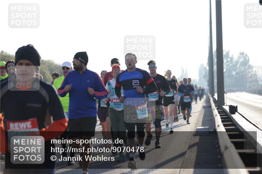 03.10.2025 - Köhlbrandbrückenlauf Jannik Wohlers http://msf.ph/oto/9070478 03.10.2025 09:17:34 Position 3 1730, 1902, 3268 meine-sportfotos.de