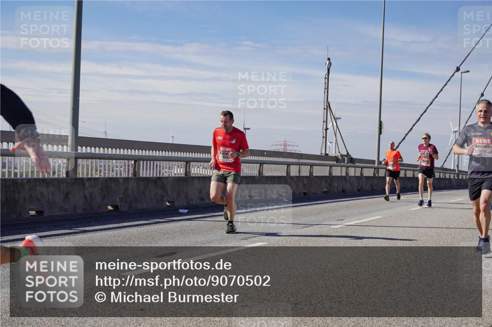 03.10.2025 - Köhlbrandbrückenlauf Michael Burmester http://msf.ph/oto/9070502 03.10.2025 12:34:33 Position 2 2015, 5786 meine-sportfotos.de