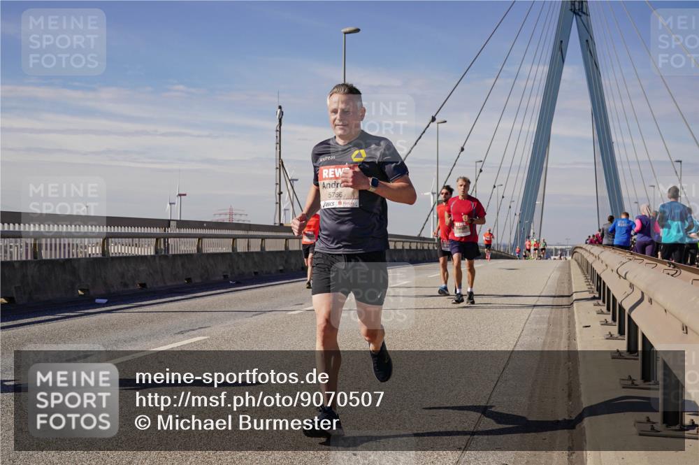 03.10.2025 - Köhlbrandbrückenlauf Michael Burmester http://msf.ph/oto/9070507 03.10.2025 12:34:34 Position 2 5786 meine-sportfotos.de