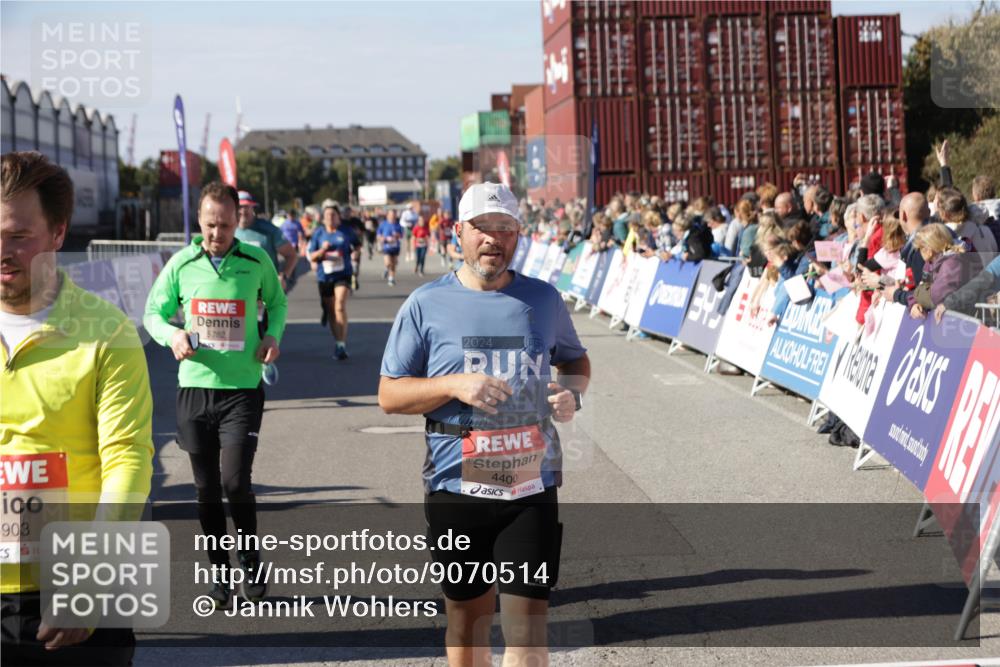 03.10.2025 - Köhlbrandbrückenlauf Jannik Wohlers http://msf.ph/oto/9070514 03.10.2025 13:14:31 Ziel 4259, 4400, 4426, 4509, 4684, 4788, 5132, 5249, 5782, 5805, 5902, 5903, 6012, 6512 meine-sportfotos.de