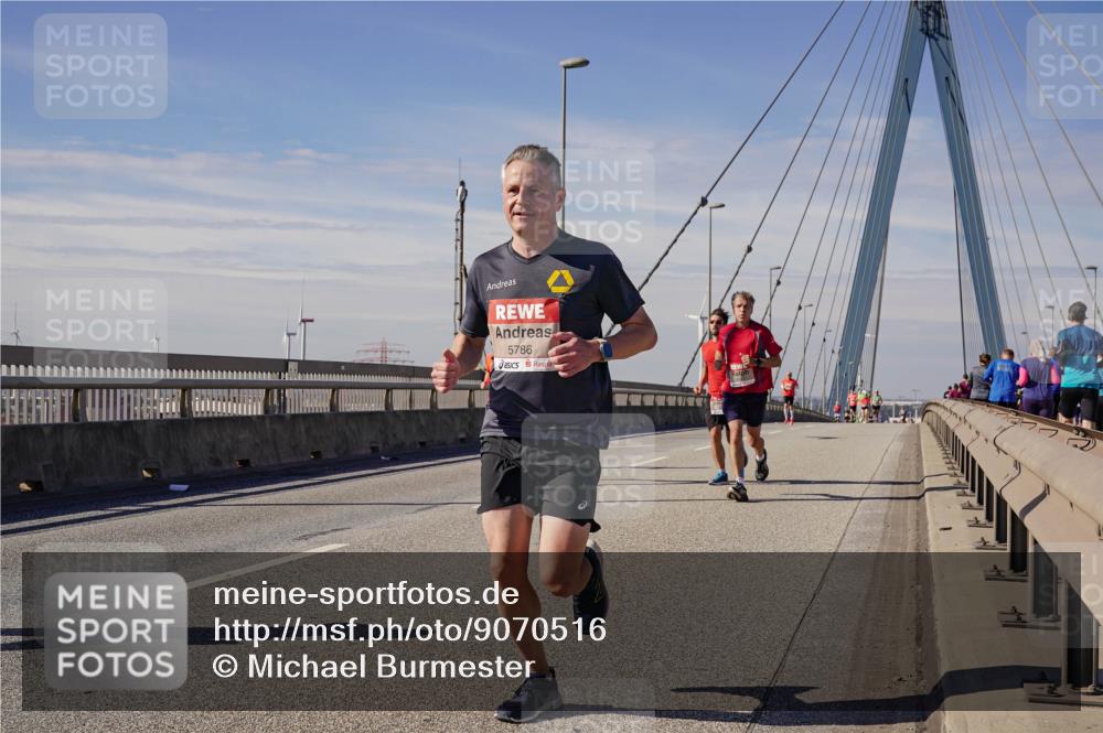 03.10.2025 - Köhlbrandbrückenlauf Michael Burmester http://msf.ph/oto/9070516 03.10.2025 12:34:34 Position 2 5786 meine-sportfotos.de