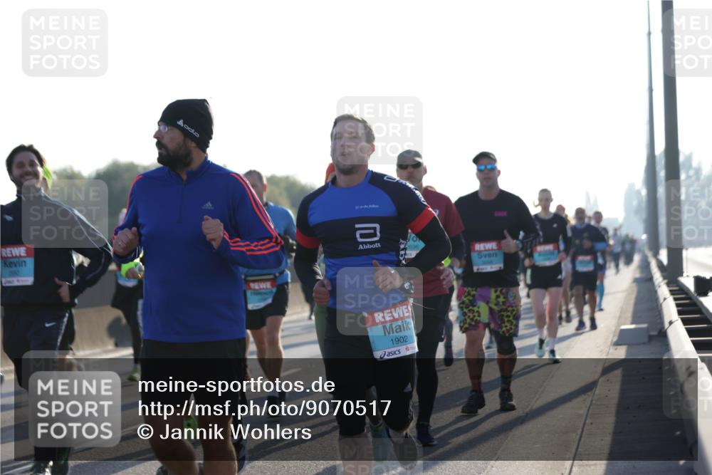 03.10.2025 - Köhlbrandbrückenlauf Jannik Wohlers http://msf.ph/oto/9070517 03.10.2025 09:17:36 Position 3 2880, 0, 1902 meine-sportfotos.de