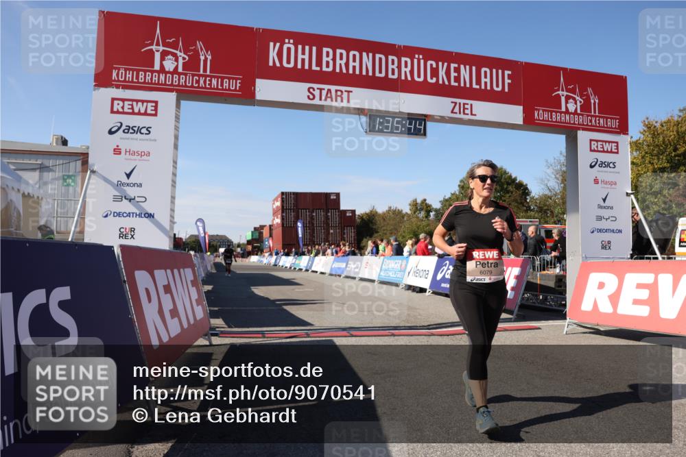 03.10.2025 - Köhlbrandbrückenlauf Lena Gebhardt http://msf.ph/oto/9070541 03.10.2025 13:35:45 Ziel 5680, 6079, 6396, 6508 meine-sportfotos.de