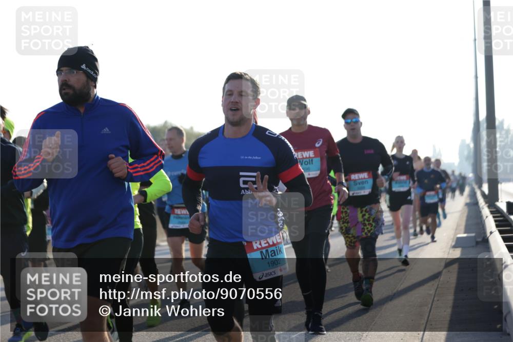 03.10.2025 - Köhlbrandbrückenlauf Jannik Wohlers http://msf.ph/oto/9070556 03.10.2025 09:17:36 Position 3 96, 1902 meine-sportfotos.de