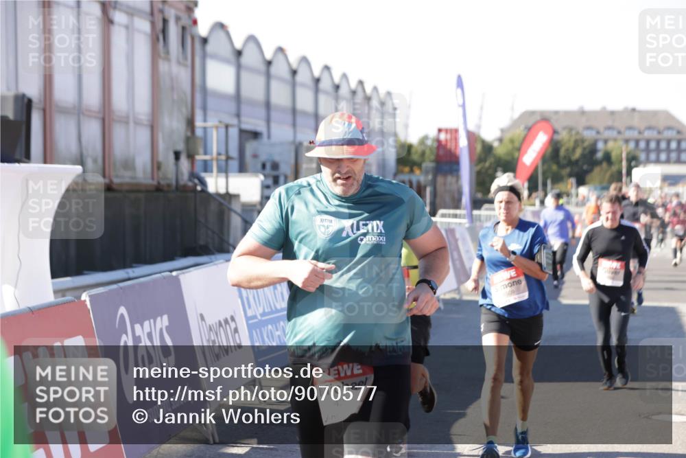 03.10.2025 - Köhlbrandbrückenlauf Jannik Wohlers http://msf.ph/oto/9070577 03.10.2025 13:14:35 Ziel 4259, 4400, 4424, 4426, 4509, 4684, 4692, 4788, 5132, 5249, 5782, 5805, 5902, 5903, 6316, 6448, 6849 meine-sportfotos.de