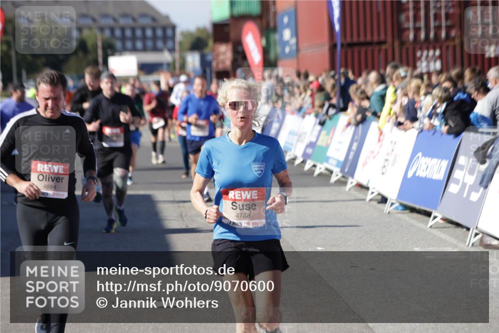 03.10.2025 - Köhlbrandbrückenlauf Jannik Wohlers http://msf.ph/oto/9070600 03.10.2025 13:14:36 Ziel 4259, 4400, 4424, 4509, 4684, 4692, 4788, 5132, 5249, 5782, 5805, 5902, 5903, 6316, 6448, 6849 meine-sportfotos.de