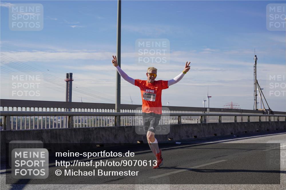 03.10.2025 - Köhlbrandbrückenlauf Michael Burmester http://msf.ph/oto/9070613 03.10.2025 12:34:47 Position 2 4040 meine-sportfotos.de
