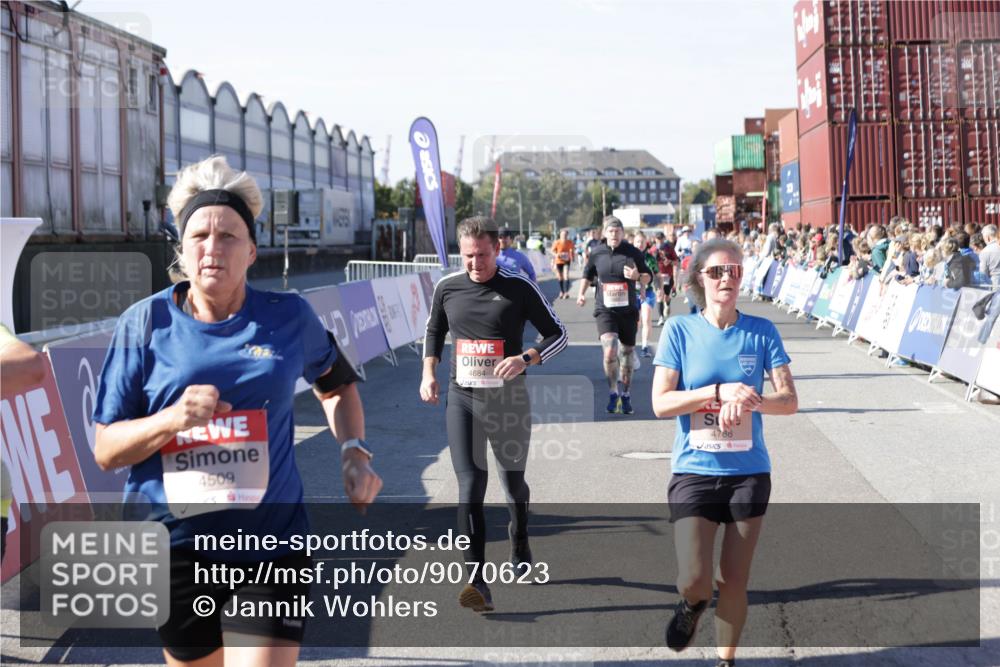 03.10.2025 - Köhlbrandbrückenlauf Jannik Wohlers http://msf.ph/oto/9070623 03.10.2025 13:14:37 Ziel 4259, 4400, 4424, 4509, 4684, 4692, 4788, 4869, 5132, 5249, 5782, 5805, 5902, 5903, 6316, 6448, 6849 meine-sportfotos.de