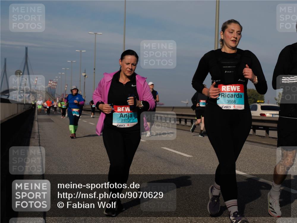 03.10.2025 - Köhlbrandbrückenlauf Fabian Wolf http://msf.ph/oto/9070629 03.10.2025 10:12:37 Position 3 2370, 3566 meine-sportfotos.de