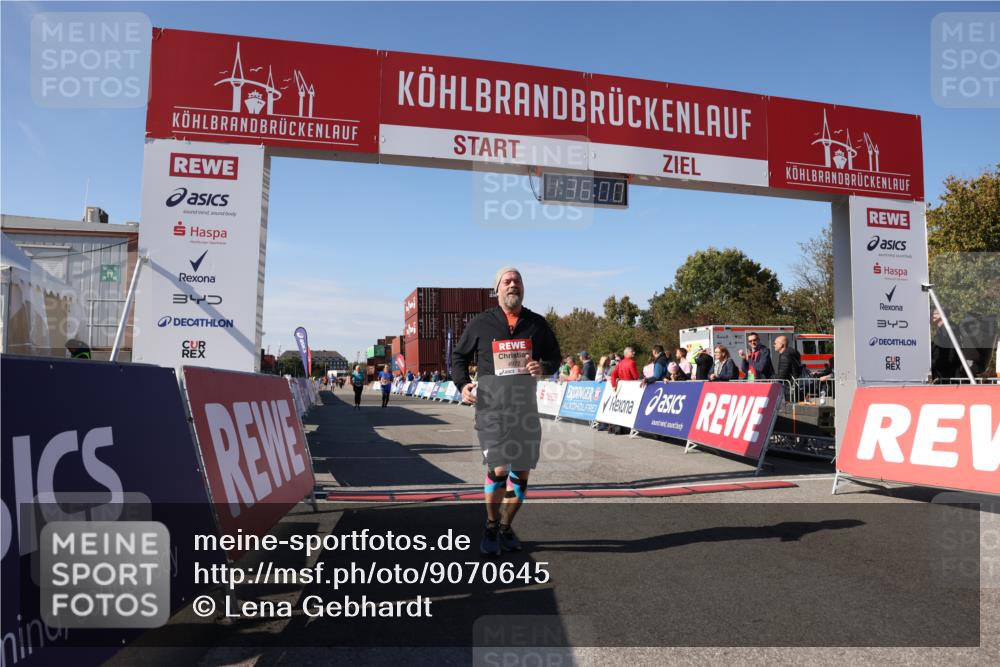 03.10.2025 - Köhlbrandbrückenlauf Lena Gebhardt http://msf.ph/oto/9070645 03.10.2025 13:36:01 Ziel 4972, 6292, 6670 meine-sportfotos.de