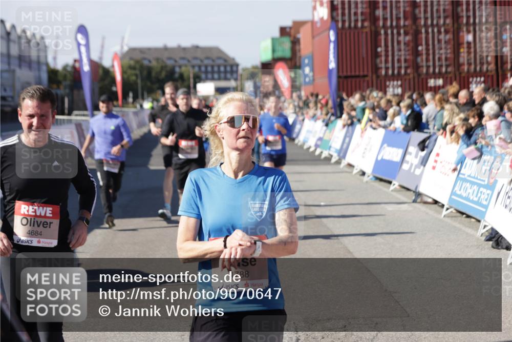 03.10.2025 - Köhlbrandbrückenlauf Jannik Wohlers http://msf.ph/oto/9070647 03.10.2025 13:14:38 Ziel 4259, 4400, 4424, 4509, 4684, 4692, 4788, 4869, 5249, 5782, 5805, 5902, 5903, 6316, 6448, 6849 meine-sportfotos.de